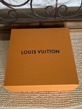 Authentic Louis Vuitton Medium Empty Gift Box Magnetic with Tissue, 10.25x10x5
